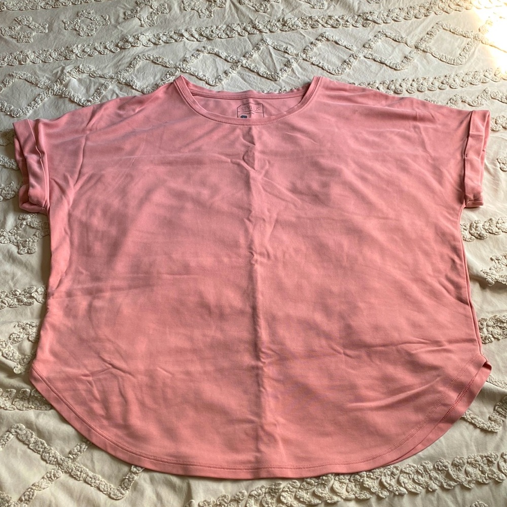 Women’s Stylus pink short-sleeve workout shirt